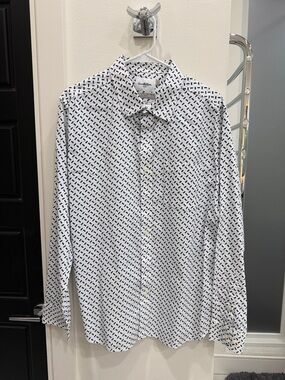 Goodfellow & Co White Button-Down Shirt with Navy Geometric Print